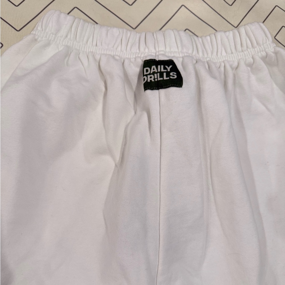 NWT Daily Drills White Shorts - Picture 9 of 12